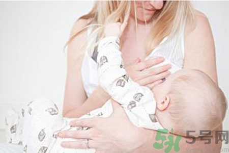 如何預防女性乳頭痛？女性需注意乳房的哪些問題？