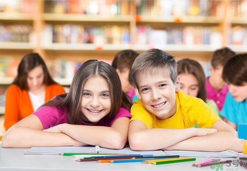 怎么讓女孩子喜歡自己？怎么讓男孩子喜歡自己？