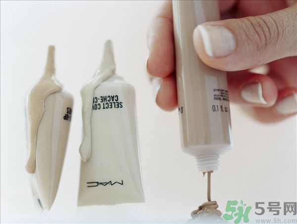 bb霜過(guò)期了還能用嗎？bb霜的保質(zhì)期一般是多久？