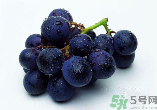 吃葡萄要吐皮嗎？吃葡萄皮好不好？
