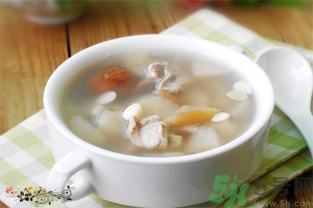 麥冬泡水喝的功效有哪些？麥冬泡水有什么禁忌？