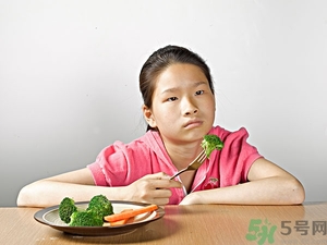 寶寶挑食不愛(ài)吃飯?jiān)趺崔k？寶寶挑食怎么辦？