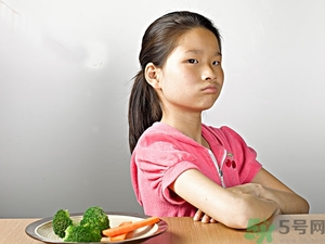 寶寶挑食不愛(ài)吃飯?jiān)趺崔k？寶寶挑食怎么辦？