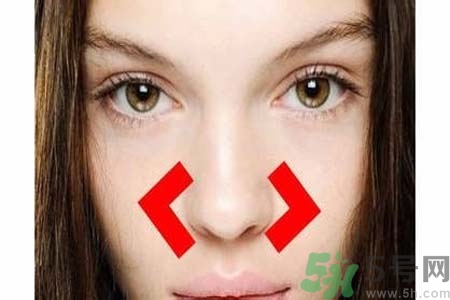 鼻翼長痘痘怎么辦？鼻翼長痘解決方法有哪些？