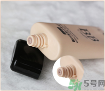粉底液有隔離作用嗎？粉底液有什么作用？