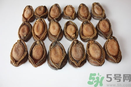 鮑魚(yú)的營(yíng)養(yǎng)價(jià)值有哪些？鮑魚(yú)的藥用價(jià)值是什么？
