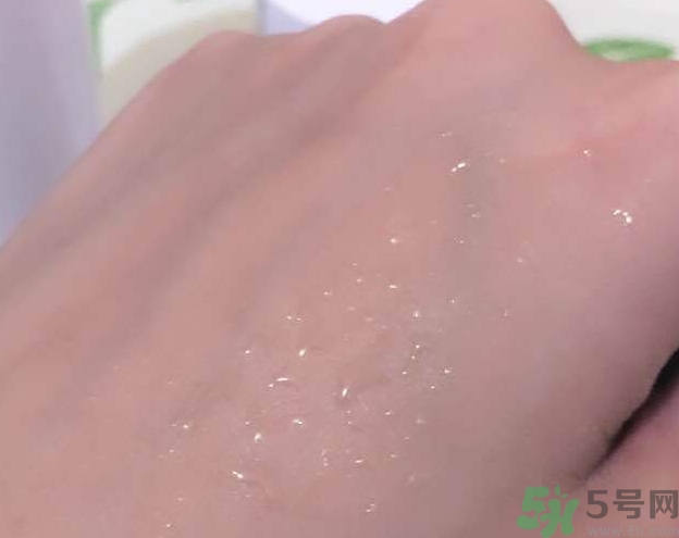 韓后茶蕊嫩白系列適合什么膚質？韓后茶蕊baby白適合敏感肌嗎？