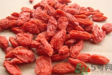 枸杞子泡酒可以壯陽嗎？枸杞子泡酒有副作用嗎？