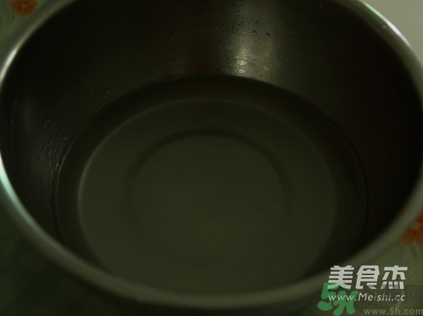 水晶月餅用的什么粉？水晶月餅的做法及配方