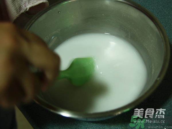 水晶月餅用的什么粉？水晶月餅的做法及配方
