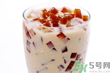 晚上喝奶茶會失眠嗎？晚上喝奶茶會不會失眠？
