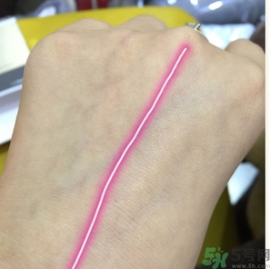菲詩小鋪水光無瑕氣墊修顏乳怎么樣？菲詩小鋪氣墊cc好用嗎？