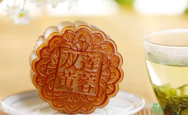 蓮蓉月餅的餡料是什么？蓮蓉月餅的餡料怎么做？