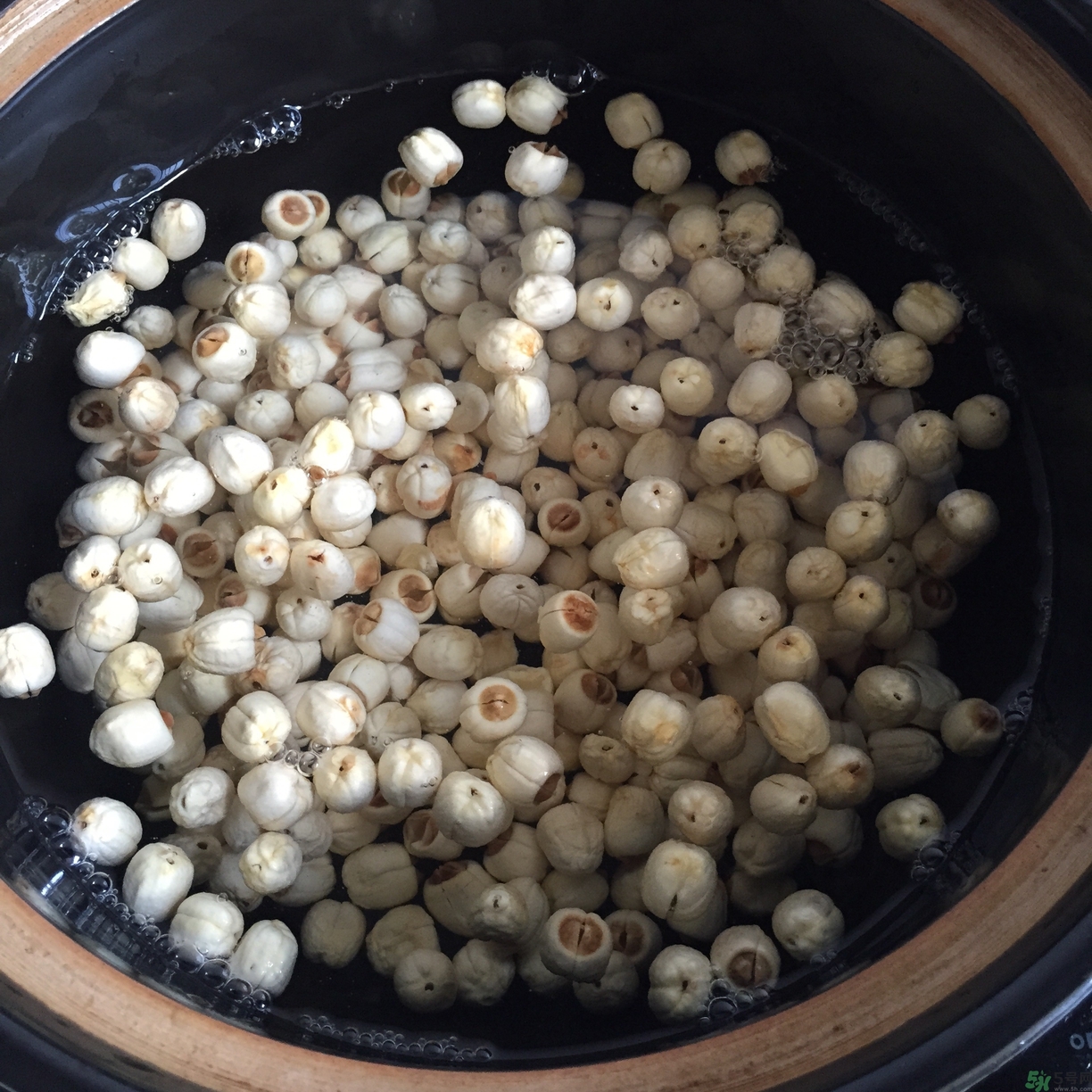 蓮蓉月餅的餡料是什么？蓮蓉月餅的餡料怎么做？