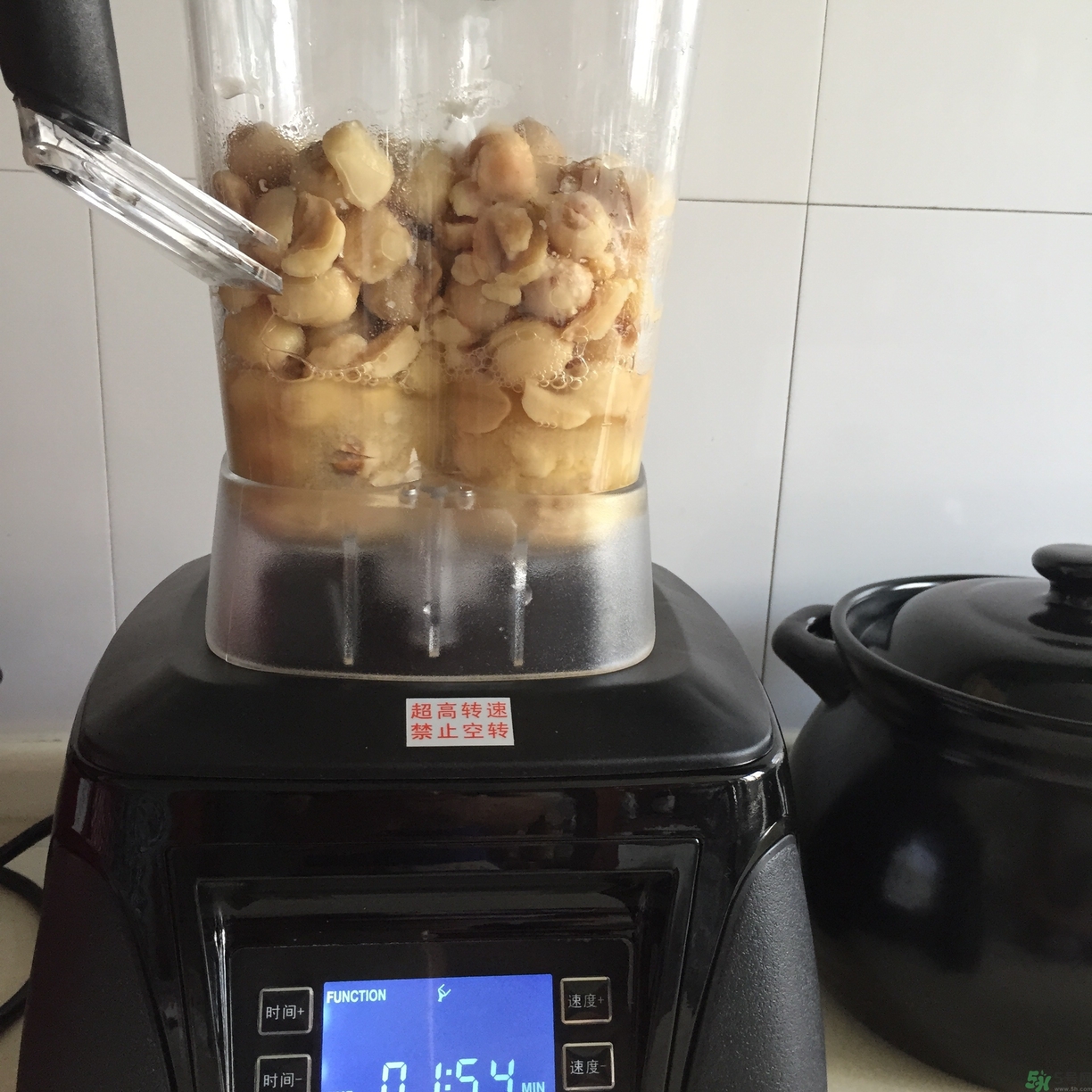 蓮蓉月餅的餡料是什么？蓮蓉月餅的餡料怎么做？