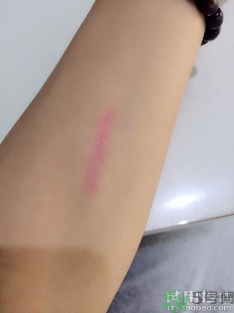 夢妝唇膏筆怎么用?夢妝唇膏筆使用方法。