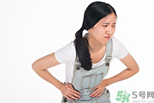 潰瘍性結(jié)腸炎肚子疼怎么辦？潰瘍性結(jié)腸炎是怎么引起的？