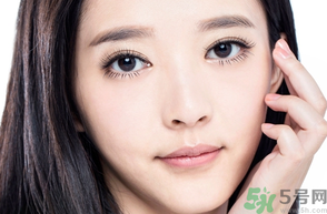 20歲的女生用什么護膚品比較好？20歲的女生適合用什么護膚品？