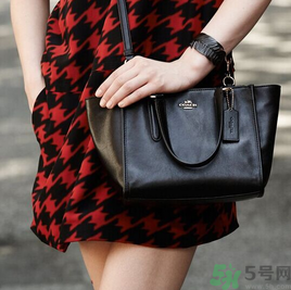 coach和gucci哪個好？coach和gucci哪個好看？