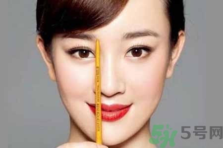 ?眉毛上可以涂生發液嗎？眉毛涂生發水有副作用嗎？