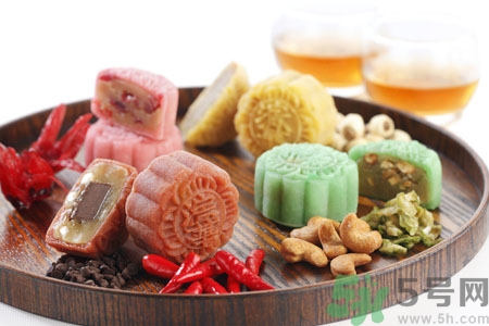 吃月餅可以和什么搭配？吃月餅搭配哪些食物最好？