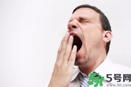 下午犯困怎么辦？犯困按摩什么穴位效果最快？