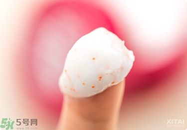 資生堂護(hù)手霜怎么樣？資生堂護(hù)手霜100g紅罐好用嗎？