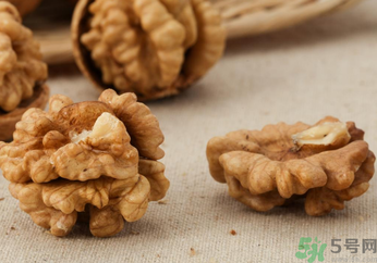 紙皮核桃和薄皮核桃的區別？紙皮核桃和薄皮核桃哪個好？