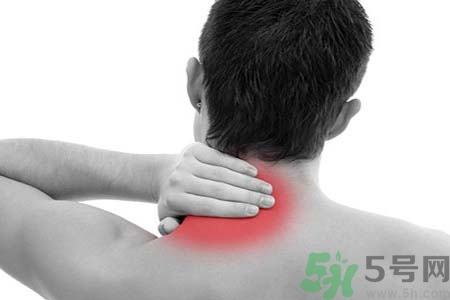 右側(cè)脖子疼是怎么回事？脖子疼怎么緩解？