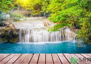 泡溫泉可以戴隱形眼鏡嗎？泡溫泉帶隱形眼鏡可以嗎？