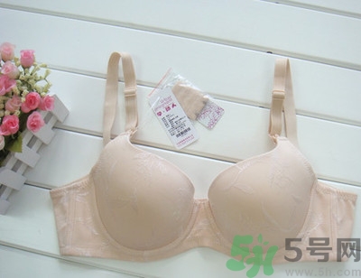 哺乳文胸帶鋼圈的好還是不帶好？哺乳內衣怎么洗