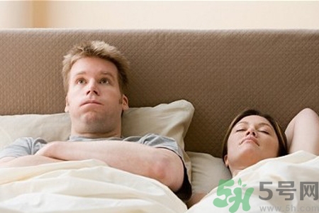 落枕晚上怎么睡覺好？落枕后怎么睡覺？