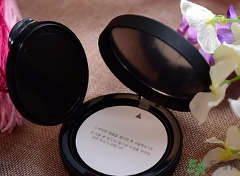 w.lab雪花氣墊黑色款怎么樣？w.lab雪花氣墊黑色和白色區別？