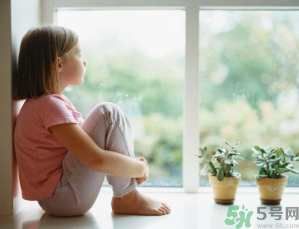 兒童性格內(nèi)向怎么辦？兒童性格培養(yǎng)的書有哪些