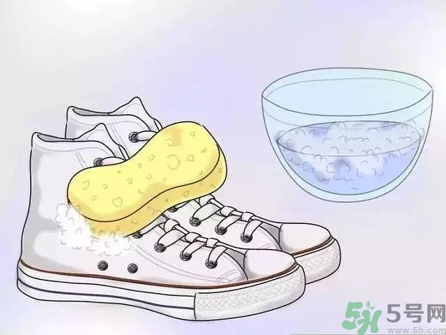 鞋邊為什么會發黃?鞋邊發黃怎么辦?