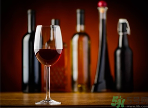 葡萄酒不能和什么一起吃？葡萄酒和什么食物相克？