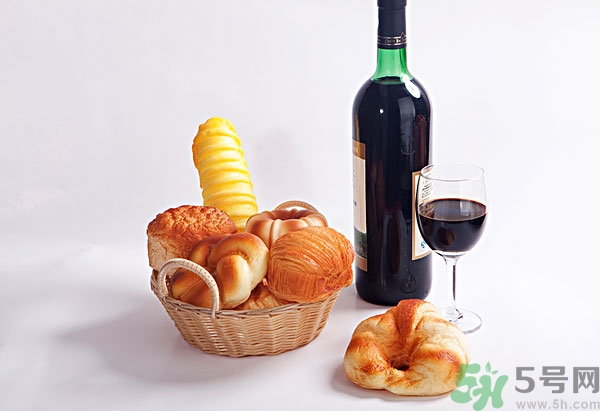 葡萄酒不能和什么一起吃？葡萄酒和什么食物相克？