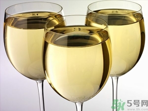 葡萄酒不能和什么一起吃？葡萄酒和什么食物相克？