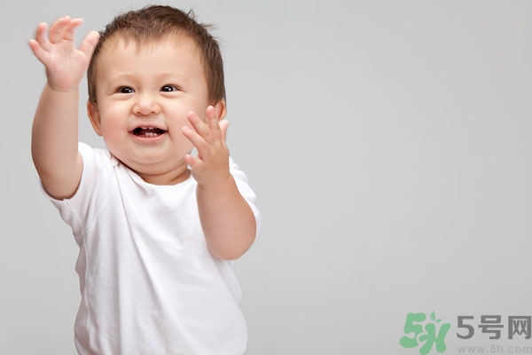 寶寶掉頭發是什么原因？寶寶掉頭發是怎么回事？