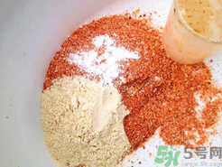 秋天釣魚用什么餌料？秋季釣魚用什么餌料好？