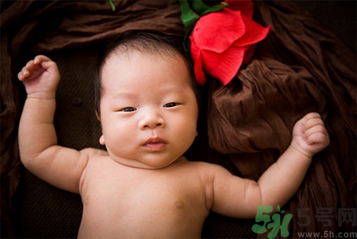 濕疹和痱子一樣嗎？濕疹和痱子有甚么區(qū)別？