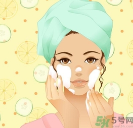 敷完面膜要用洗面奶洗臉嗎?敷完面膜可以用清水洗臉嗎? 敷完面膜要用洗面奶洗臉嗎?敷完面膜可以用清水洗臉嗎?
