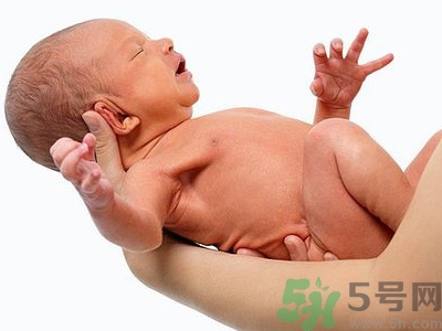 新生兒為什么那么丑？新生兒越丑越好嗎？
