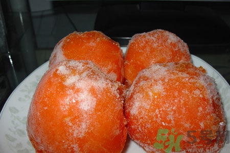凍柿子一天吃幾個(gè)合適？經(jīng)常吃凍柿子對身體有什么影響？