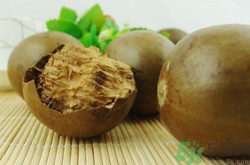 羅漢果發霉了可以泡茶嗎？喝了發霉的羅漢果茶會怎樣？