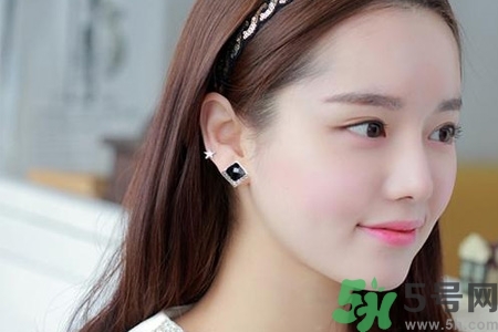打耳洞的注意事項(xiàng)有哪些？女生打耳洞前需要注意什么？