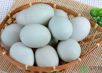 鴨蛋不能和什么一起吃？鴨蛋不能與什么食物同食？