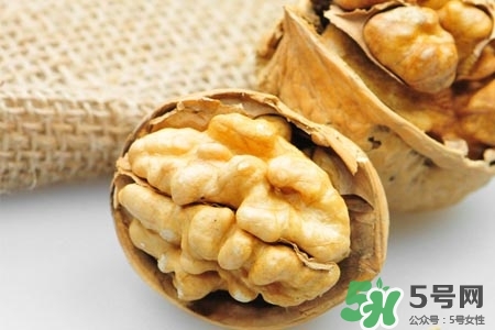 吃核桃可以長頭發嗎？吃核桃對長頭發有用嗎？