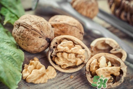 核桃是發(fā)物嗎？手術(shù)后能吃核桃補身體嗎？