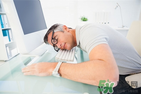 睡眠時(shí)間是不是越長(zhǎng)越好？睡眠時(shí)間少怎么辦？